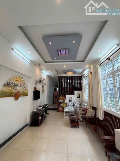 Bán Nhà 1 trệt 1 lầu đường xe ô tô, Cách Chợ Lái Thiêu đúng 200m - 3