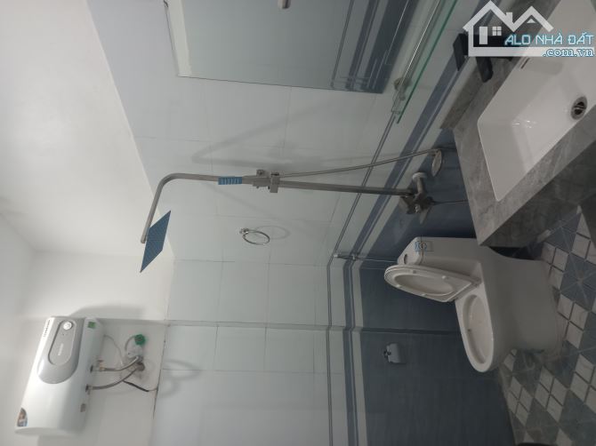 Nhà 3 tầng mới đẹp sân cổng ô tô View hồ - 4