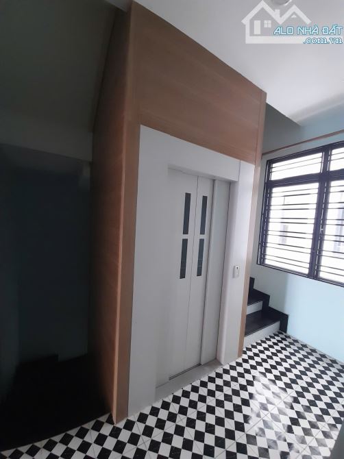 Cho thuê nhà liền kề khu Vincom Lê Thánh Tông, dt 77m2, ngang 5m, nhà 4 tầng thang máy - 4