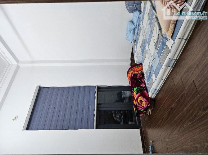 Bán nhà Minh Khai , mặt tiền 7m2, ba gác đỗ cửa,  full công năng - 4