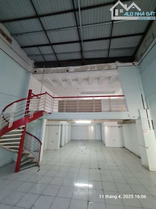 Cho thuê nhà MT 1099A Hậu Giang, P11, Q6 - DT 6.6x30m, Trệt lửng - Giá thuê 42tr/tháng - 4
