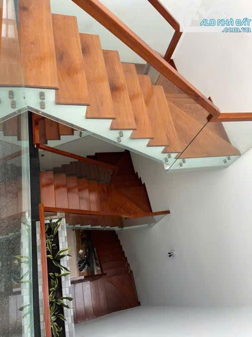 BÁN NHÀ HẺM Ô TÔ TRƯƠNG CÔNG ĐỊNH ( DT: 107M2) + 1TR3L + NỘI THẤT XỊN + GIÁ 9 TỶ 8 - 4