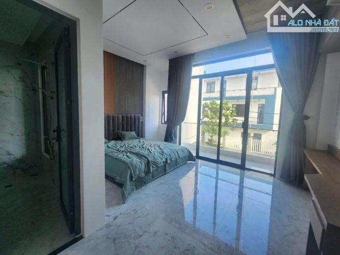 BÁN NHÀ 3 TẦNG - 3 MÊ - 81M2 - NGAY BẾN XE TRUNG TÂM - CHỈ HƠN 4 TỶ - 4