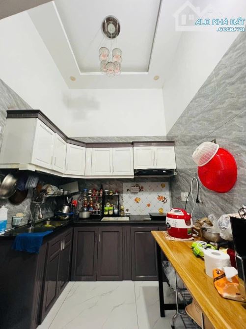 🏘️🏘️🏘️Bán nhà xây 3 tầng độc lập, nông gần mặt đường. Trung tâm ngã tư Nguyễn Cộng Hoà, - 3