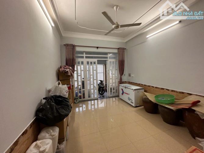 MTKD ngay Vườn Lài. Nhà 5 tầng. 68m2. 300m2 sàn. 5PN. 7 tỷ - 5
