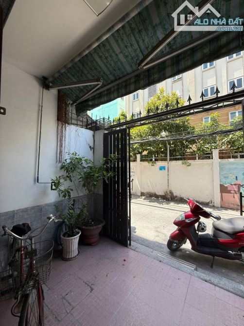 TÔ HIẾN THÀNH - QUẬN 10 - HẺM 6M 1/ XE HƠI NGỦ TRONG NHÀ - DT:63M2 - 4 TẦNG - NHỈNH 13 TỶ - 5