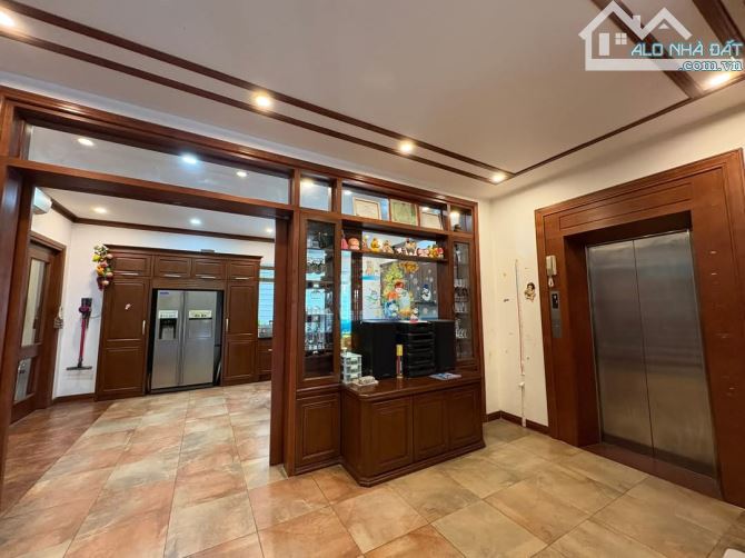 Bán biệt thự tại phố Hoàng Cầu 260m2, 4 tầng, ô tô tránh, kinh doanh, chỉ 75 tỷ. - 5