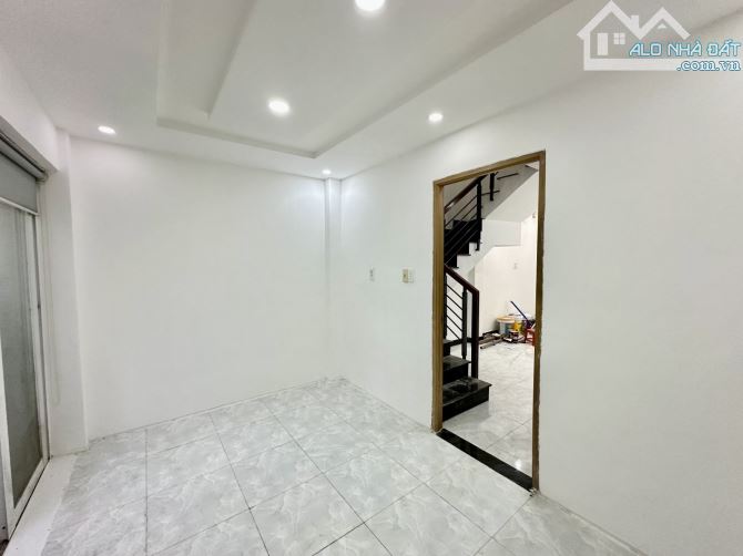 Trần Thị Báo Tân Phú 41m2 5 tầng giá chỉ 5.x tỷ - 5