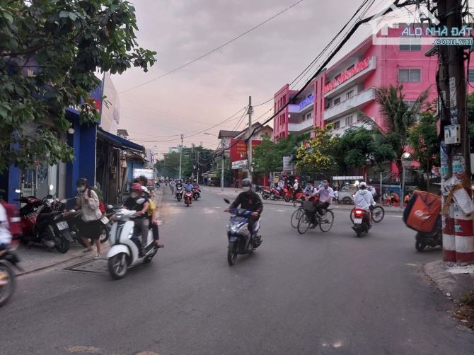 Nhà 1.5 tầng mặt tiền Kinh Doanh đường Đông Hưng Thuận 11, dt 128m2 (5x26),Giá 10.5Tỷ - 5