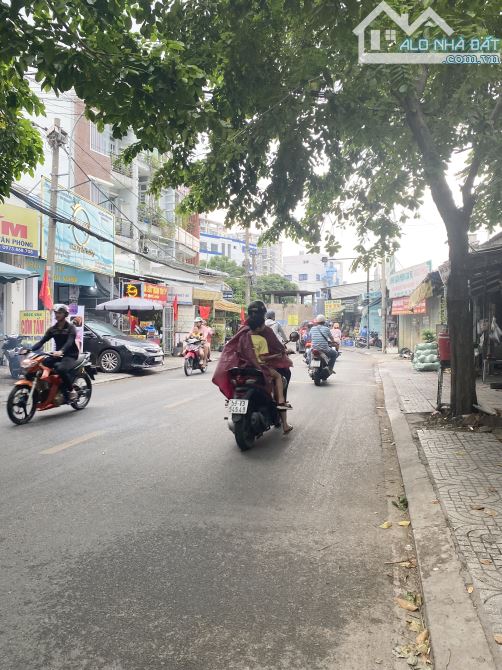 Nhà 1.5 tầng mặt tiền Kinh Doanh đường Đông Hưng Thuận 11, dt 128m2 (5x26),Giá 10.5Tỷ - 6