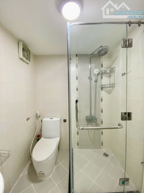 Ngay 3/2 Quận 10-37M2-4 TẦNG- HẺM XH cách 1 căn --chỉ Nhỉnh 7Tỷ - 6
