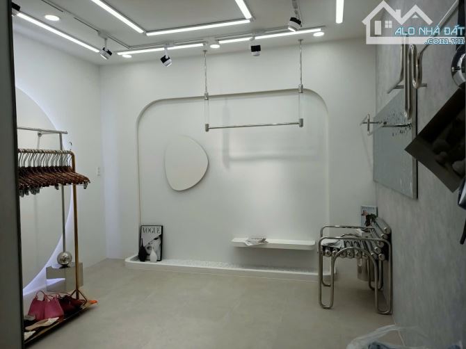 ***NHÀ MỚI ĐẸP-Nội Thất Cao Cấp-Sát Trần Hưng Đạo Q5,68m,5Tầng 6PN 13TỶ TL - 7
