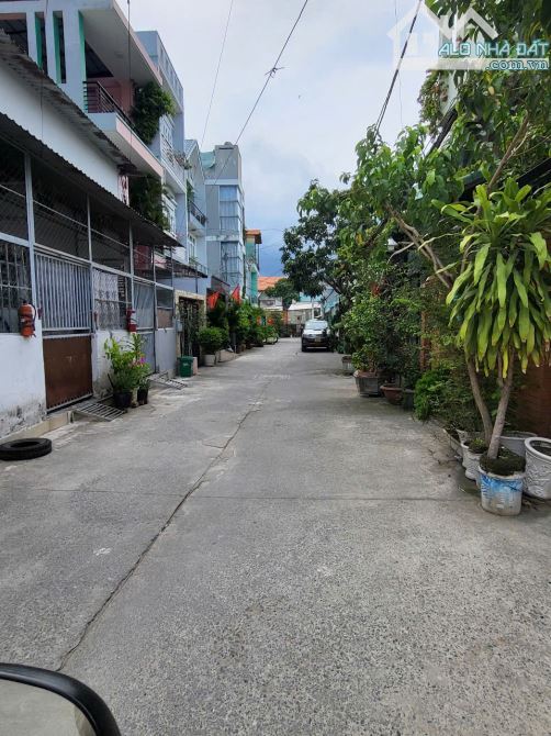 NHÀ 3 TẦNG – HẺM XE HƠI 6M – HOÀN CÔNG CHUẨN – TT. NHÀ BÈ – GIÁ CHỈ 5,5 TỶ (CÒN BỚT) - 7
