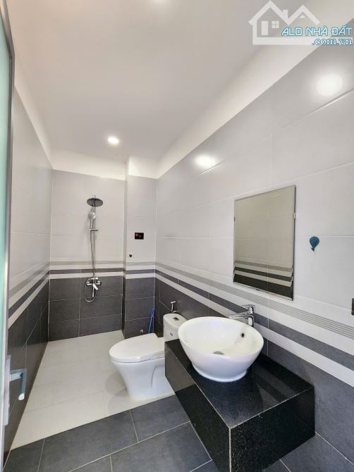 5Tỷ7__Nhà Phố Hoàn Công__góc 2 mặt tiền__đúc 3 tấm__KDC đồng bộ gần đường Liên Huyện 200m - 7
