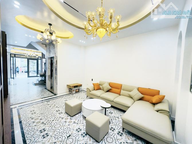 Bán nhà xây mới khu phân lô Thư Trung 2 gần đường 30m Văn Cao. DT 60m2 x 5T Thang Máy - 7