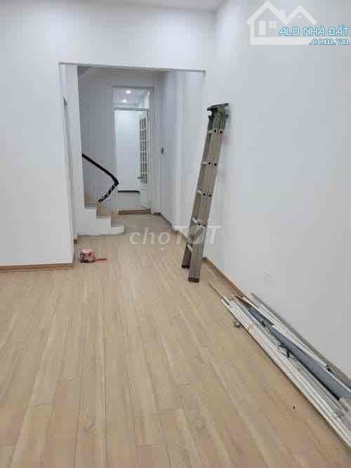 BÁN NHÀ MỚI DÂN XÂY TẠI CẦU GIẤY,53M²,5 TẦNG,Ô TÔ VÀO NHÀ GIÁ 13 TỶ - 7