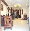 Biệt thự 3 tầng, 210m2, gara oto. Chính chủ bán. Sổ hồng riêng