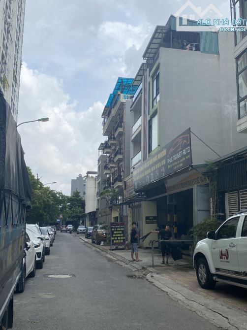 Bán Đất Tái Định Cư Ngọc Thụy Long Biên, DT: 62m2, sát công viên, giá 17 tỷ 800tr. - 1