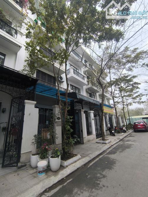 💥 NHÀ ĐẸP – ĐẦY ĐỦ CÔNG NĂNG – AN SINH TỐT – GẦN PHỐ – TẶNG FULL NỘI THẤT! 💥
