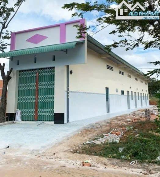 KẸT TIỀN BÁN GẤP DÃY TRỌ 7X20  TRUNG TÂM THỊ TRẤN CỦ CHI GIÁ 2TY650, SHR SANG TÊN NGAY