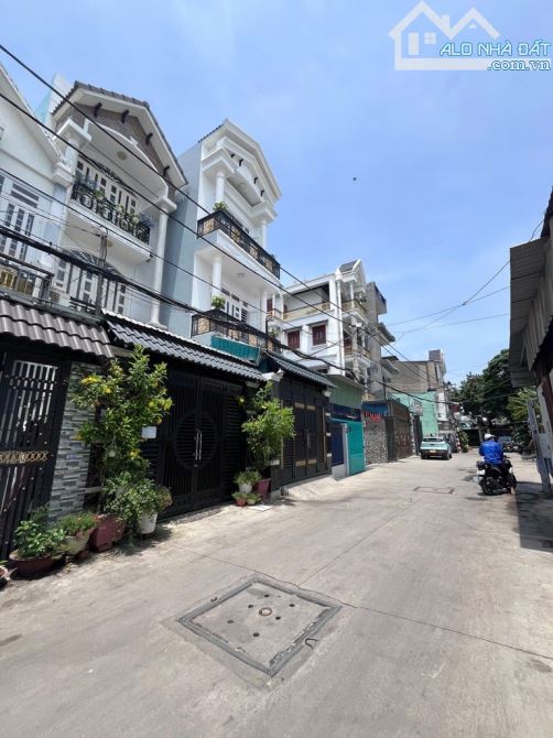 6x18. 108m2 Trương Thị Hoa. Sát vách Gò Vấp. Thổ cư 100% hơn 6 tỷ. Đường nhựa 8m