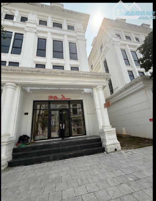36.8 tỷ/115 M2/ 5 tầng/ 6.1 Mt/ Biệt Thự Louis City.Tân Mai