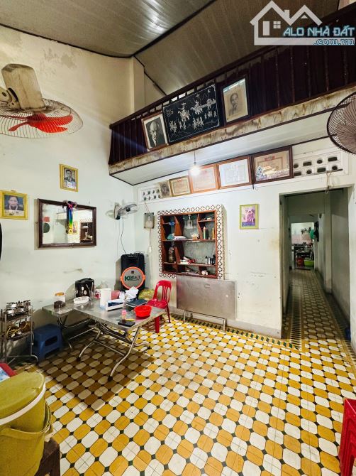 Nhà cấp 4 hẻm ô tô Dã Tượng Phước Long Nha Trang dt 65m2 cách biển 700m