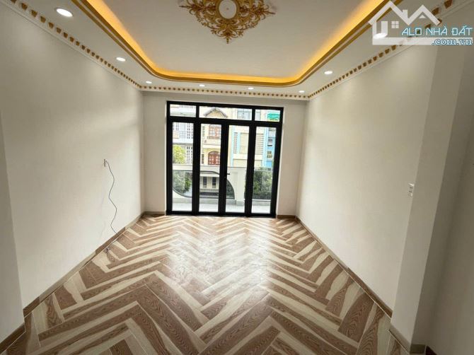TẦM CAO ! NHÀ BÁN CỰC ĐẸP TRẦN VĂN KIỂU P11 Q6 (4X19M) TRỆT 4 LẦU ST, 6PN, 7WC. CHỈ 15 TỶ