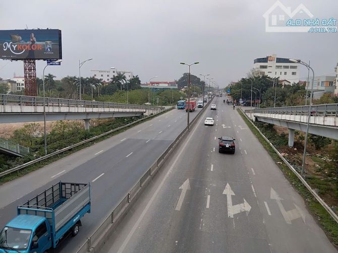 NHÀ BÁN NAM HỒNG - ĐÔNG ANH, NHÀ ĐẸP XÂY CHẮC CHẮN, SẴN CHO GIA ĐÌNH VỀ Ở LUÔN, NGÕ THÔNG