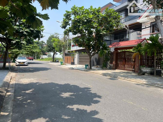 Bán lô đất biệt thự 200m đường Lê Hy Cát, Nam Việt Á GD1. TRục thông ra bờ sông Hàn