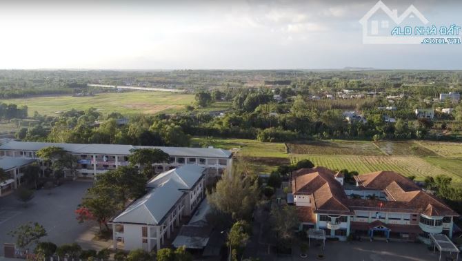LÔ ĐẤT ĐẸP NGAY CHỢ MỚI SUỐI NGHỆ, DÂN CƯ ĐÔNG ĐÚC, SẴN THỔ CƯ,GIÁ SIÊU TỐT CHO NHÀ ĐẦU TƯ - 1