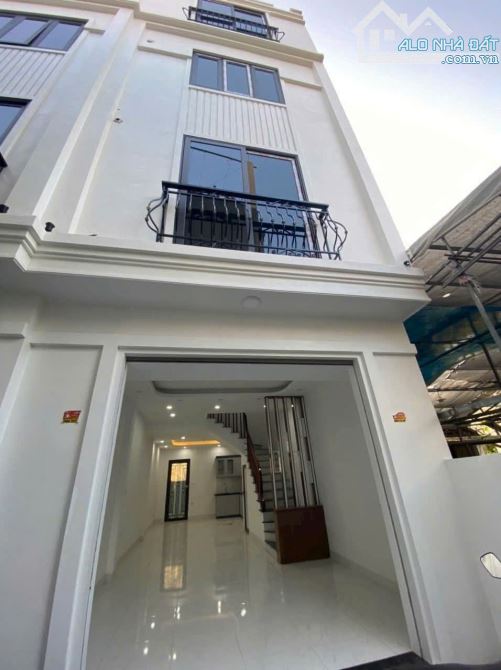 Bán nhà khu dịch vụ Mỗ Lao quận Hà Đông, 2 mặt ngõ ô tô tránh, dt 44m2, giá 10 tỷ