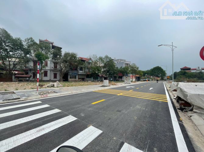 Rẻ nhất khu vực, cần bán đất Liên Hà Đông Anh, đường ô tô 7 chỗ, ngay khu đấu giá, 3 tỷ 3