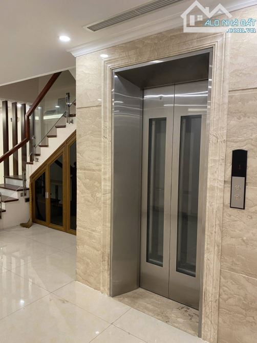 Bán nhà Phố Nhật Chiêu, Hồ Tây, KD Hót 5 Tầng 1 Hầm Diện tích 108m2, MT 6,6m, giá 73