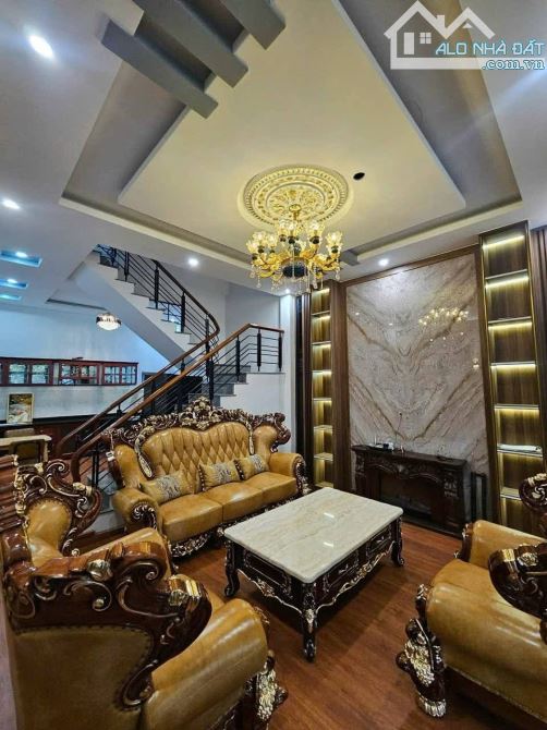Cho thuê nhà 2 tầng, đường Nguyễn Hành, gần Xô Viết Nghệ Tĩnh, gần Chợ Đầu mối