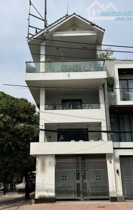 Siêu Hiếm! Bán nhà góc 2 MT hẻm Lê Quang Định p.7 Bình Thạnh, 5x18m, nở hậu, 4 Tầng đúc BT