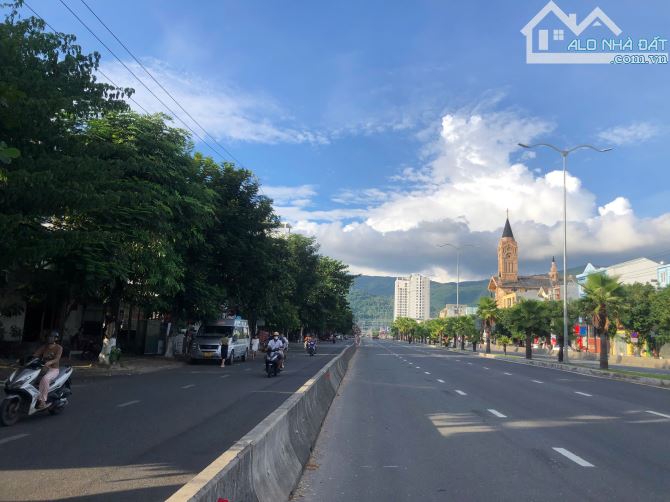 Bán đất mặt tiền đường Ngô Quyền, phường Mân Thái, quận Sơn Trà