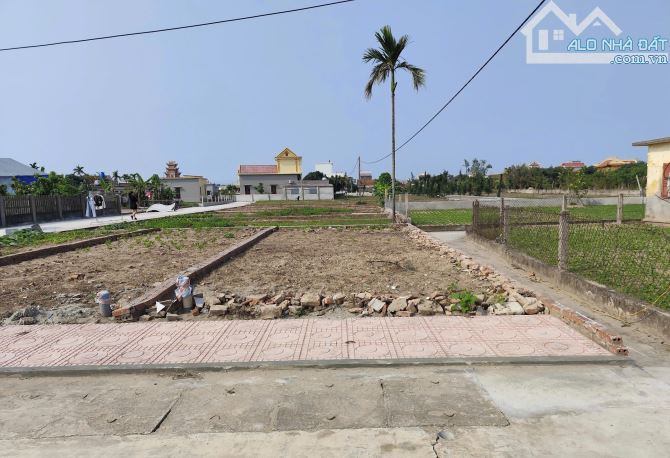 Lô Quất Lâm, Giao Thủy 108m2 mặt tiền 5m đất nền ven biển chỉ 1 tỷ 4
