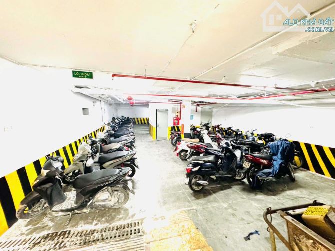 Bán toà CHDV phố Hoàng Quốc Việt, Cầu Giấy, 176m2, 76 phòng khép kín, 72 tỷ