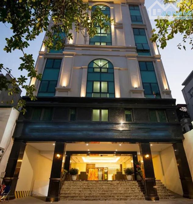 Bán Tòa Văn Phòng Mặt Phố Quán Thánh, Ba Đình DT 273m2, 9T, MT 9,8m. Giá Cực Rẻ