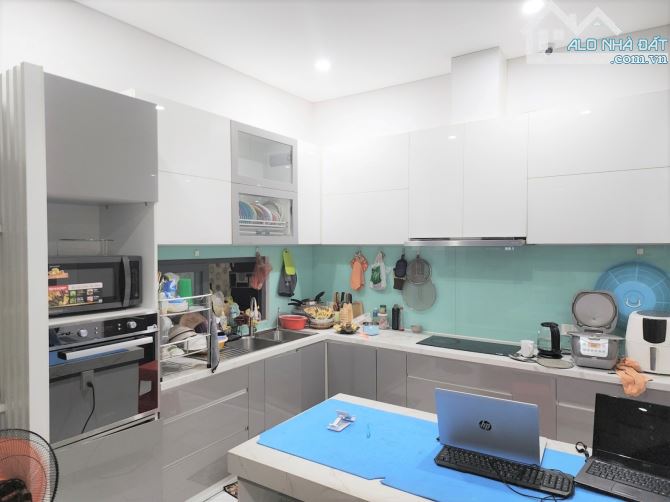 [ Quận 7 ] Siêu Phẩm, Ngay khu Kiều Đàm, Tòa Nhà 120m2 ngang khủng 8m xây 5 tầng - 10
