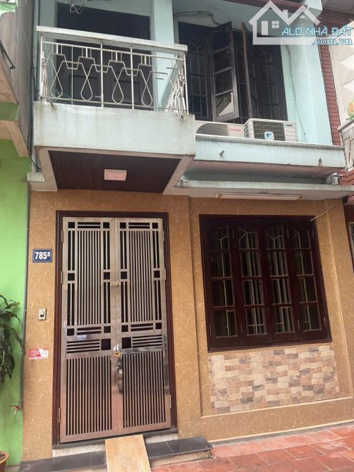 Cho thuê nhà Liền kề 44m2, đủ đồ ngõ 785 đường Hồng Hà, p Chương Dương, q Hoàn Kiếm,