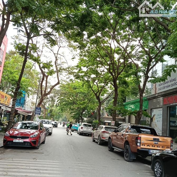 BIỆT THỰ LÔ GÓC XA LA 120M2*5TẦNG GIÁ 24 TỶ VIEW CÔNG VIÊN RẺ NHẤT PHỐ - 1