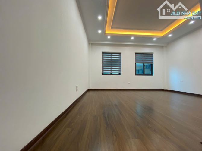 Nhà chực đẹp 45m2x7T Thang máy. Phân Lô - ô tô vào nhà - giá chào 12,8 tỷ - 1