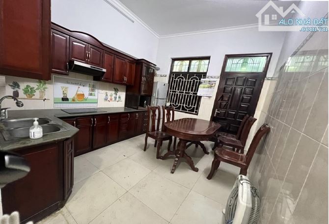 Cho thuê nhà ngõ 2 phố Hoàng Sâm, Diện tích 50m x 5 tầng ôtô đậu cửa - 1