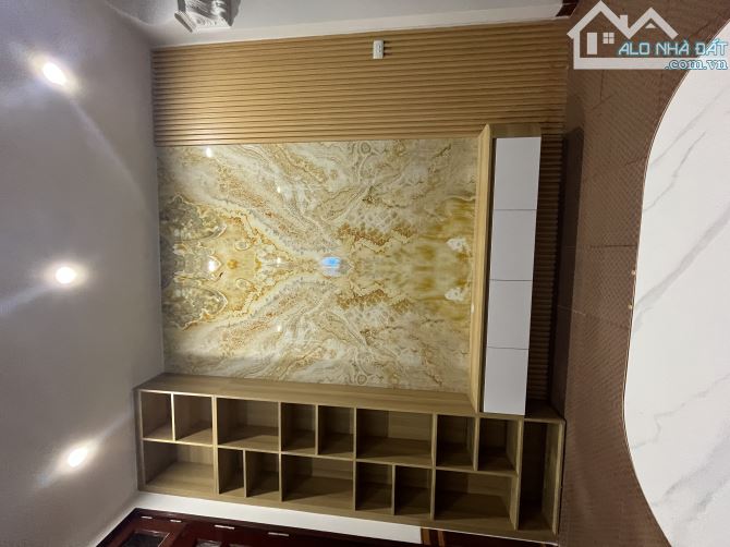 Nhà Trung Tâm Phố Cổ Tô Hiệu Hà Đông Ngõ Nông Gần Ô tô Rộng 45m 4 tầng Giá chỉ 8 tỷ - 1