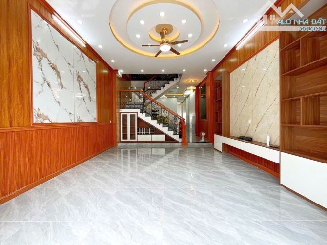 Nhà đẹp hẻm xe tải. Cách trường học 200m. Sổ Hồng riêng, bao chi phí - 1