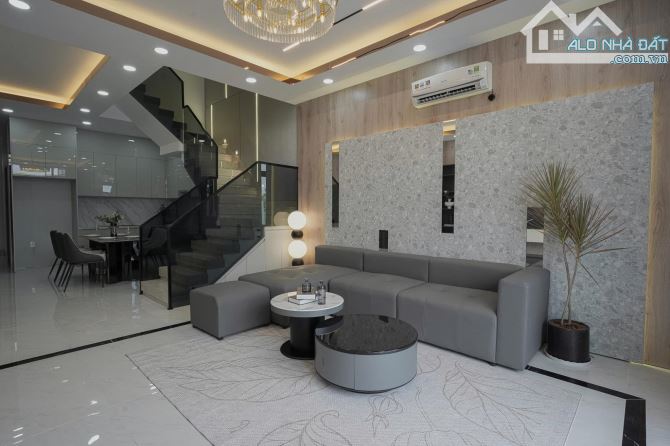 BÁN NHÀ KDC HỒNG LOAN D7( VỊ TRÍ CỰC ĐẸP) - GIÁ 5,9 Tỷ - GẦN BẾN XE CẦN THƠ - 1