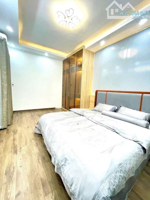 NHỈNH 6 TỶ NHÀ RỘNG ĐẸP Ở NGAY ,VỊ TRÍ ĐẮC ĐỊA, GẦN CHỢ CỔ NHUẾ,XEM NGAY - 1