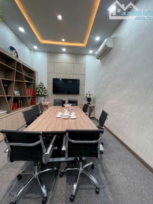 Bán Biệt thự Phường Đakao, Q.1 Ngang 9MX18m,4 Lầu, FULL Nội Thất GIÁ BÁN 37,9 TỶ - 1